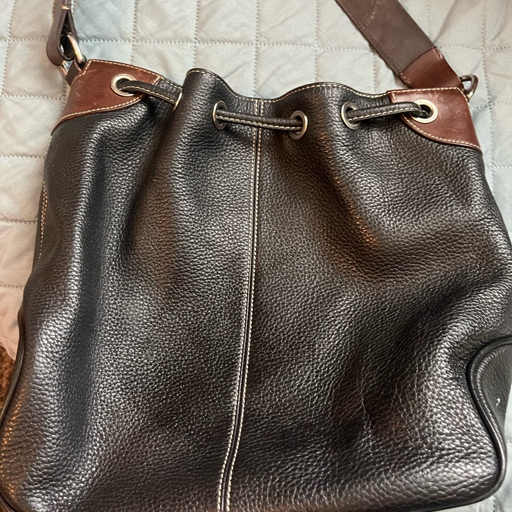 Large Barely Used Dooney Drawstring Bucket Bag - image 4